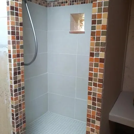 Chaleureuse Maisonnette Gæstehus Lopérec
